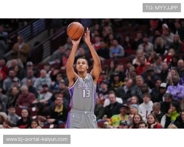 国王终结8连败，基根穆雷回归提升球队外线威胁